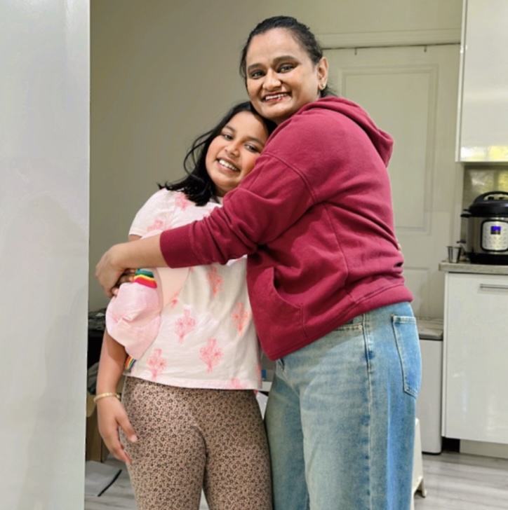 Suma cooking nutritious rotis with Ariya